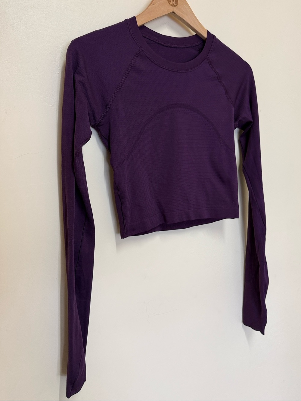 Lululemon Swiftly Tech Cropped Long-Sleeve Shirt 2.0 Dramatic Magenta